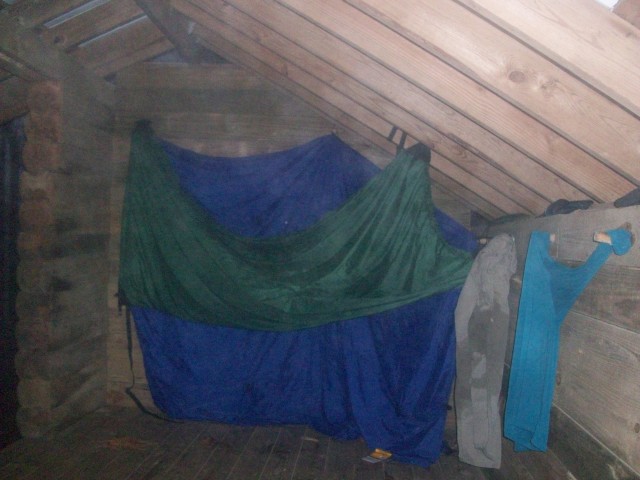 Blue Mountain Shelter/Clothes Line