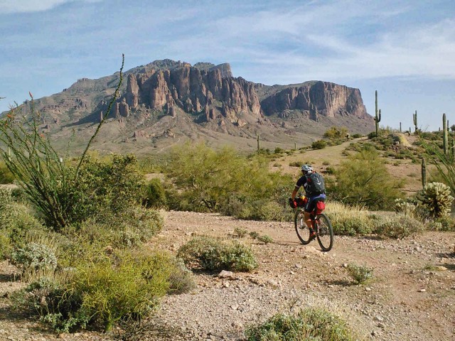 Superstition Mtns getting close as we exit the Goldfields.